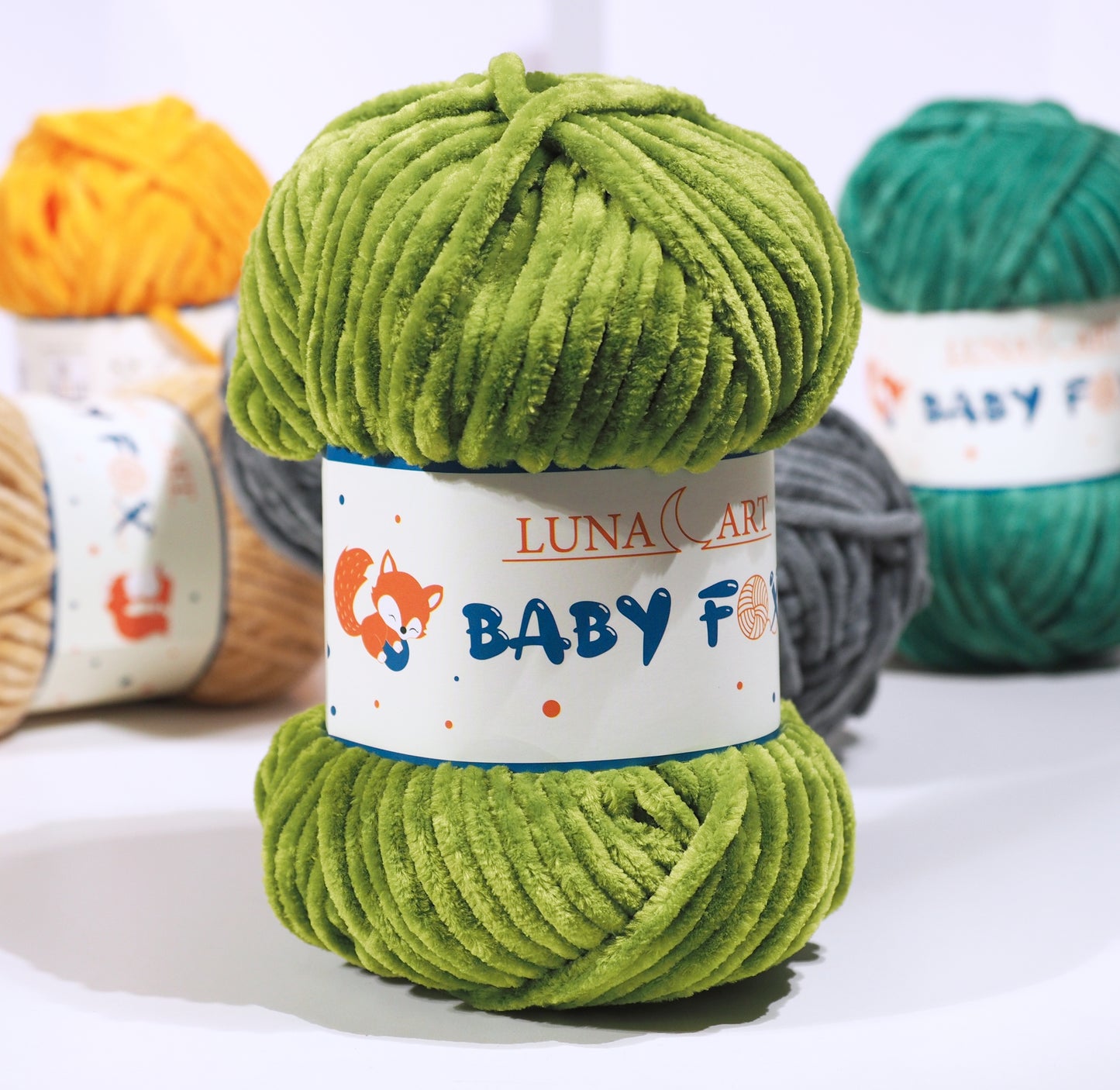 Baby Fox Chunky Yarn, Luna Art