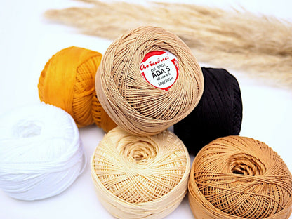 Ariadna Ada Size 5 Cotton Tatting Thread